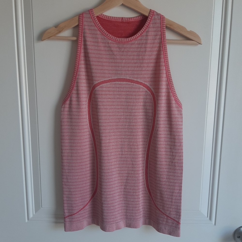 Lululemon High Neck Run Swiftly Tech Tank Size 6
